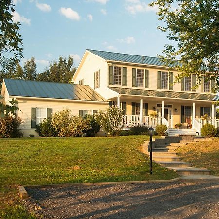 Hillbrook Inn & Spa (Adults Only) Чарльз-Таун Экстерьер фото