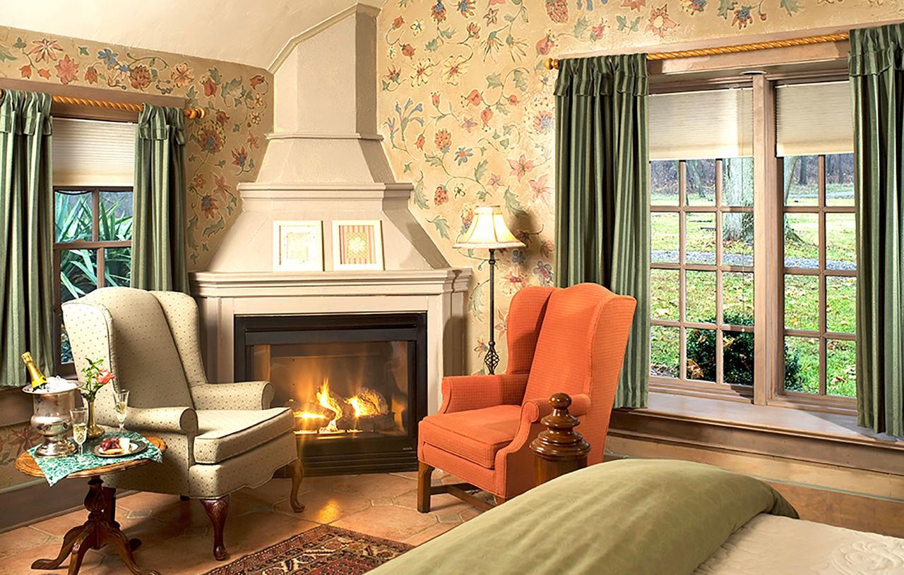 Hillbrook Inn & Spa (Adults Only) Чарльз-Таун Экстерьер фото