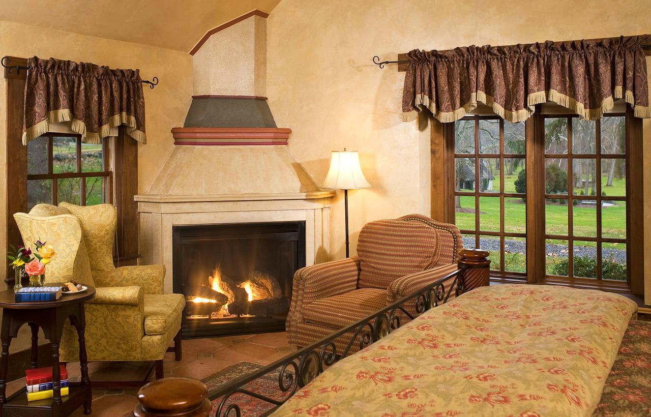 Hillbrook Inn & Spa (Adults Only) Чарльз-Таун Экстерьер фото