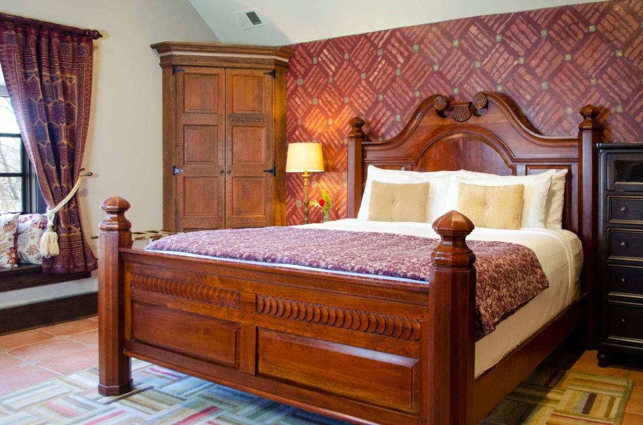 Hillbrook Inn & Spa (Adults Only) Чарльз-Таун Экстерьер фото